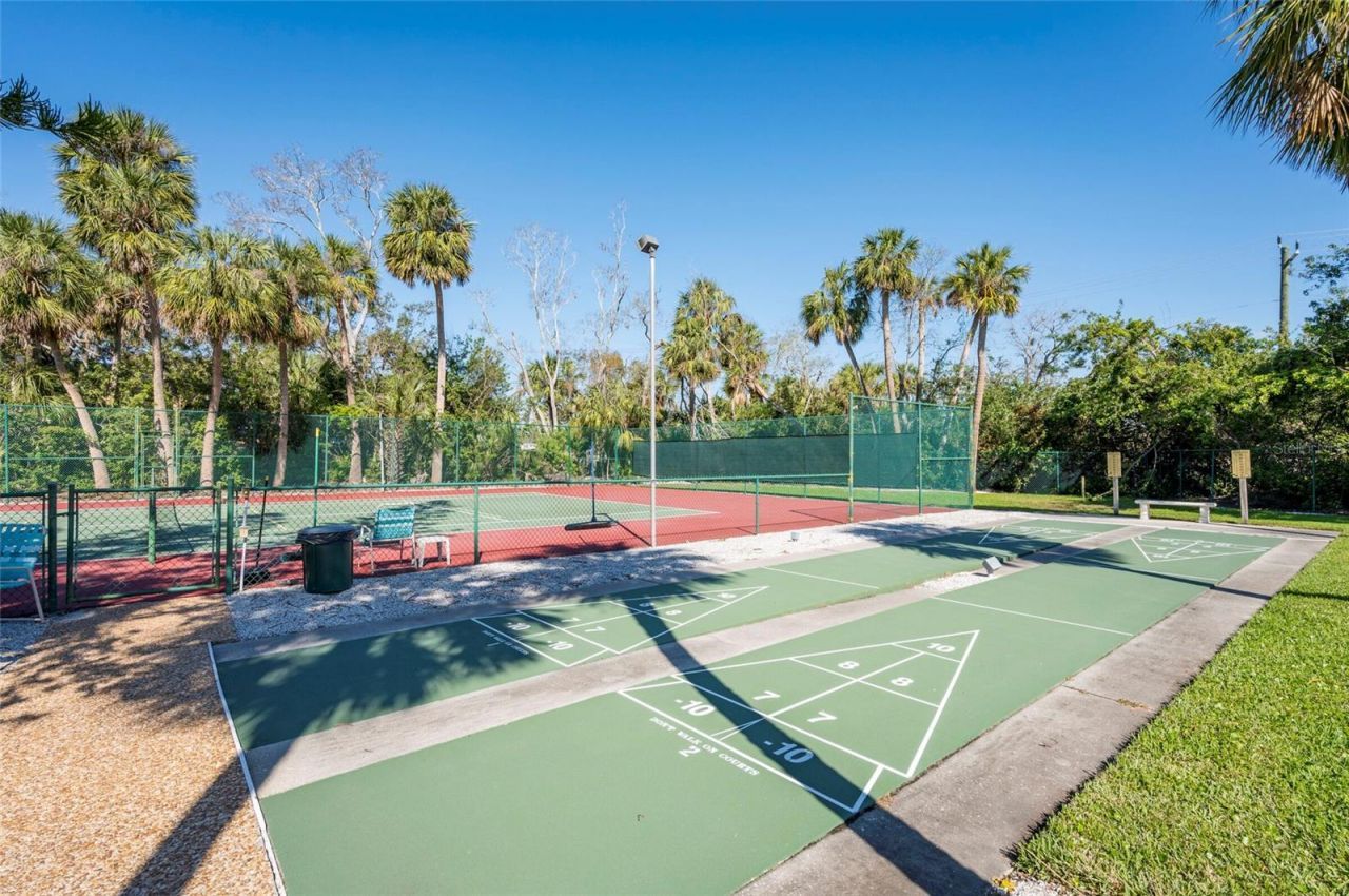 4944 Village Gardens Drive, Unit 151, Sarasota, FL 34234 Photo