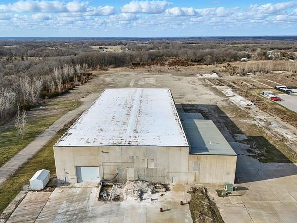 215 N Gear Avenue, West Burlington, IA 52655