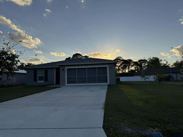 425 NW Hutchins Street, Port St. Lucie, FL 34983