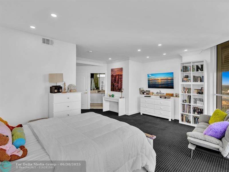 7000 Island Boulevard, Unit PH-06, Aventura, FL 33160 Photo