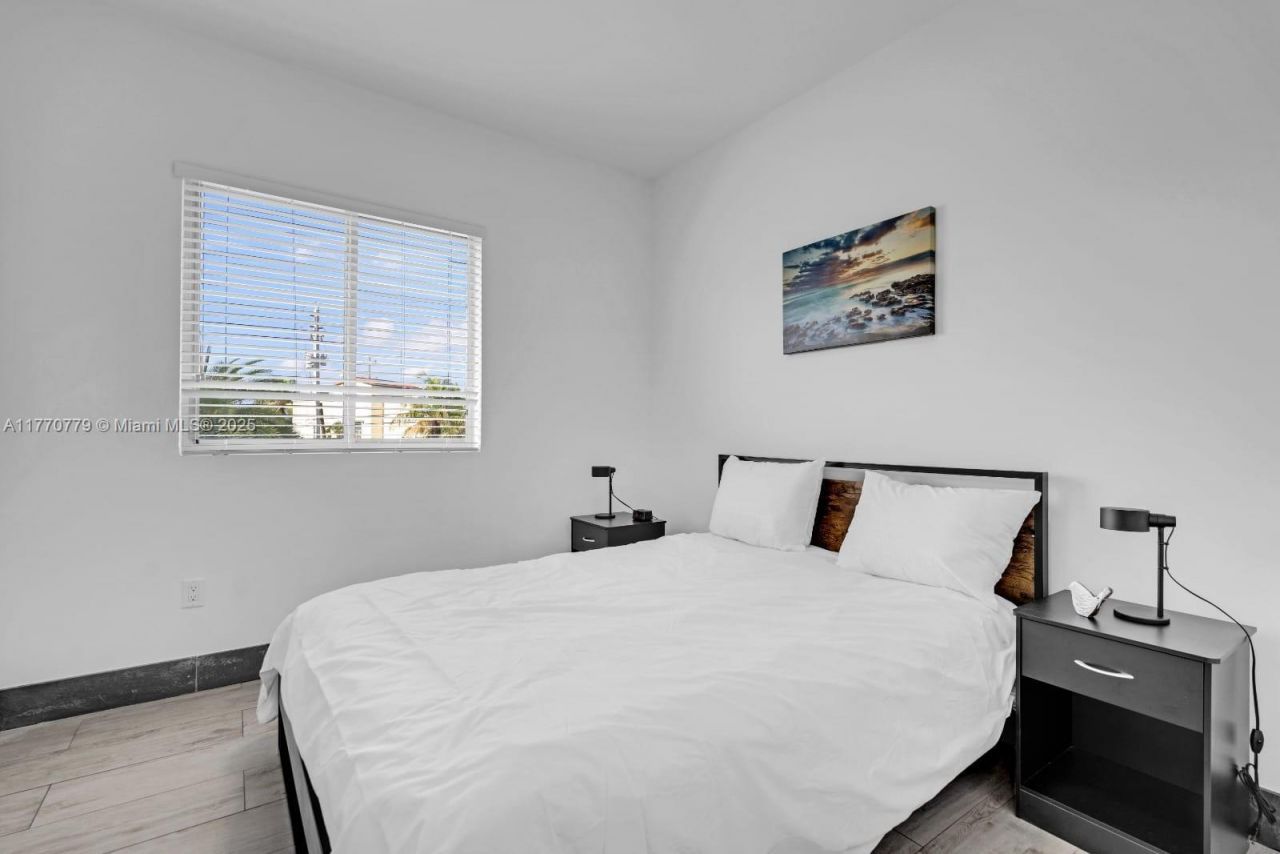 15450 NW 2nd Ave, Unit 15450, Miami, FL 33169 Photo