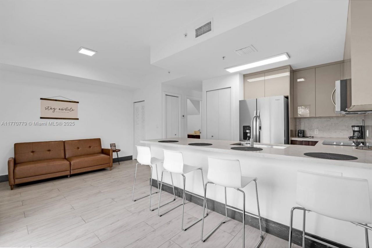 15450 NW 2nd Ave, Unit 15450, Miami, FL 33169 Photo