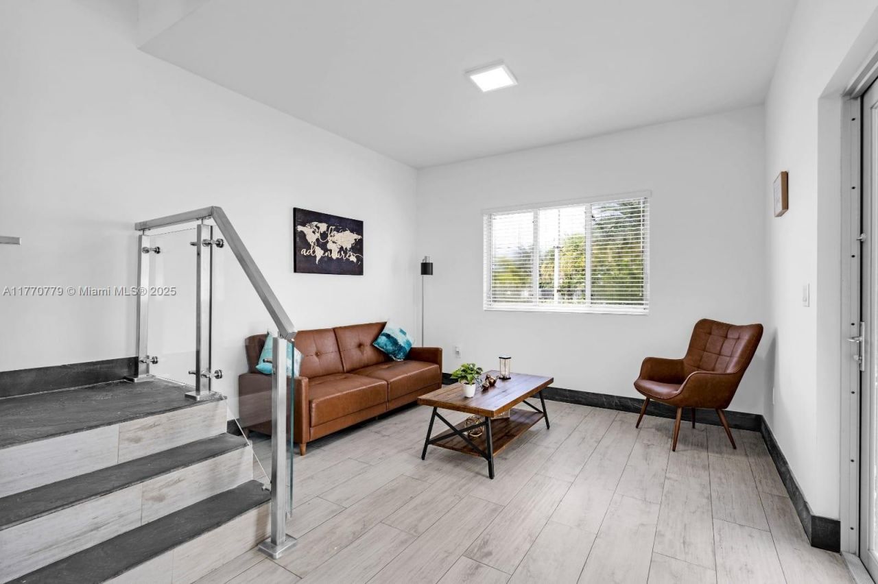 15450 NW 2nd Ave, Unit 15450, Miami, FL 33169 Photo