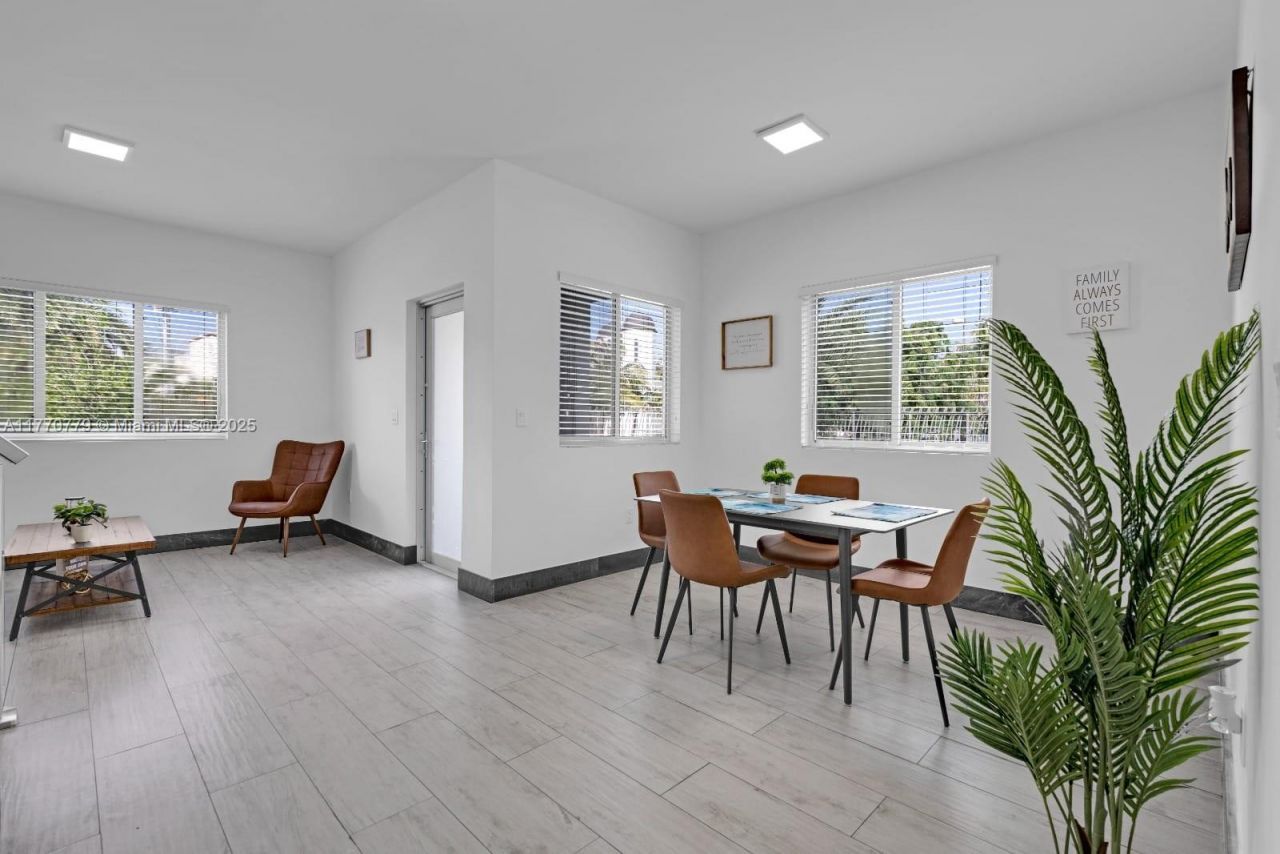 15450 NW 2nd Ave, Unit 15450, Miami, FL 33169 Photo