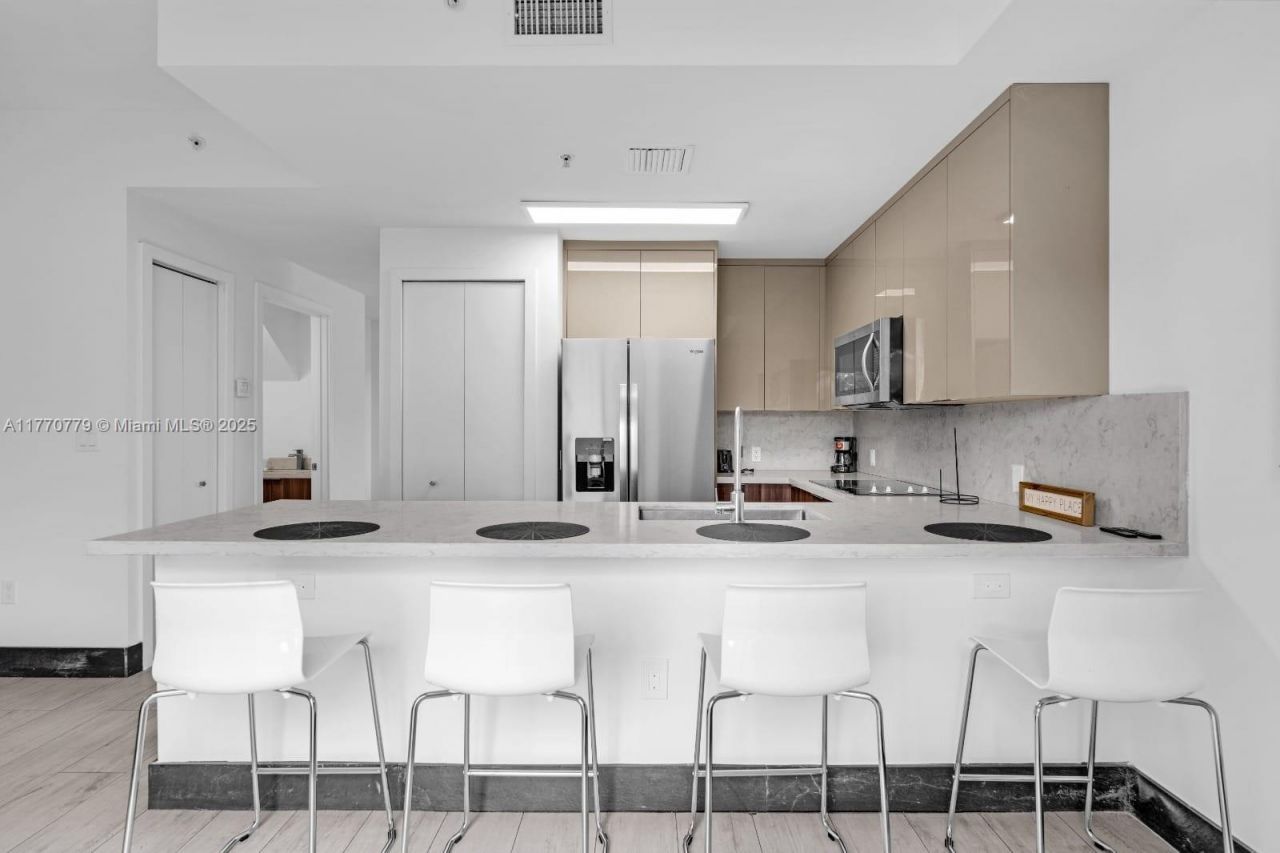 15450 NW 2nd Ave, Unit 15450, Miami, FL 33169 Photo