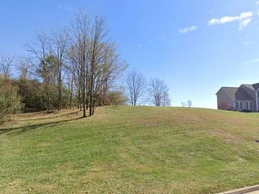 105 COMPASS DR, WAYNESBORO, VA 22980