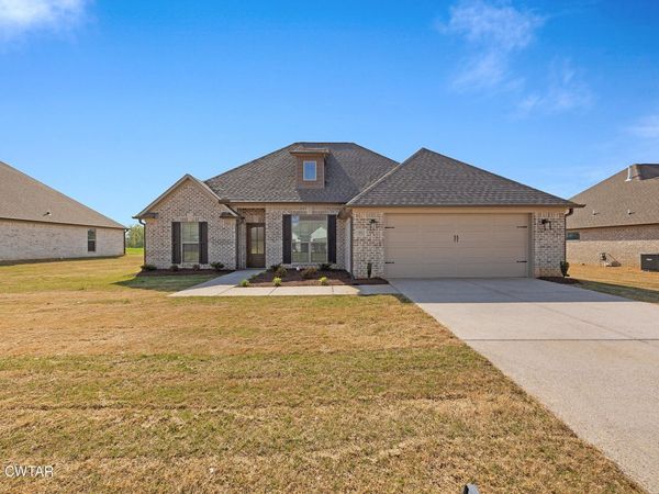 87 Garrison Drive, Jackson, TN 38305