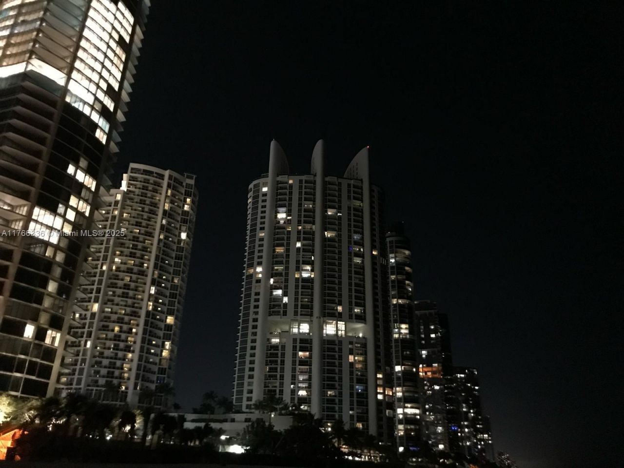 201 178th Dr, Unit 234, Sunny Isles Beach, FL 33160 Photo