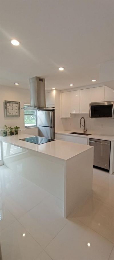 201 178th Dr, Unit 234, Sunny Isles Beach, FL 33160 Photo