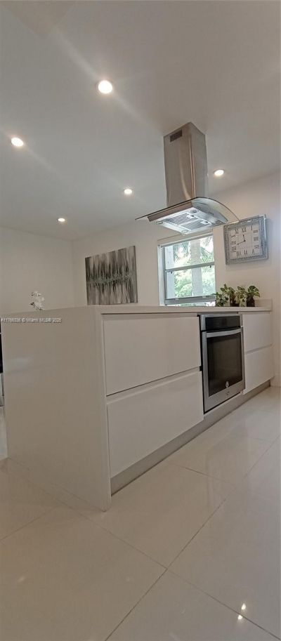 201 178th Dr, Unit 234, Sunny Isles Beach, FL 33160 Photo