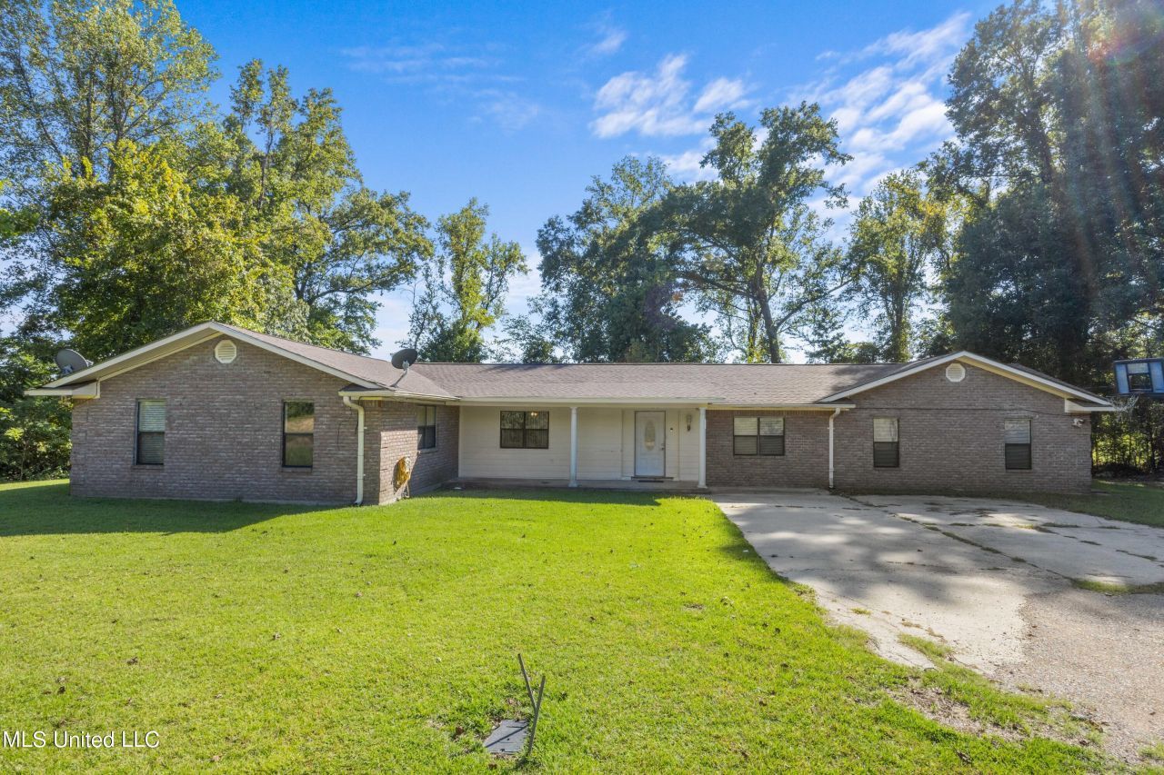 4897 Alcorn Road, Lorman, MS 39096 Main Photo