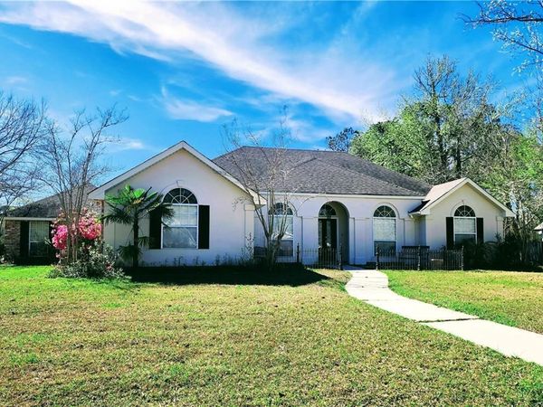 403 PALAIS ROYAL Avenue, Covington, LA 70433