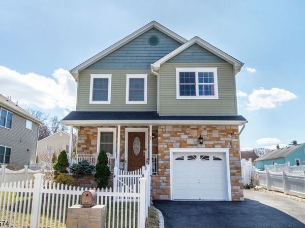 75 White St, Dover, NJ 07801