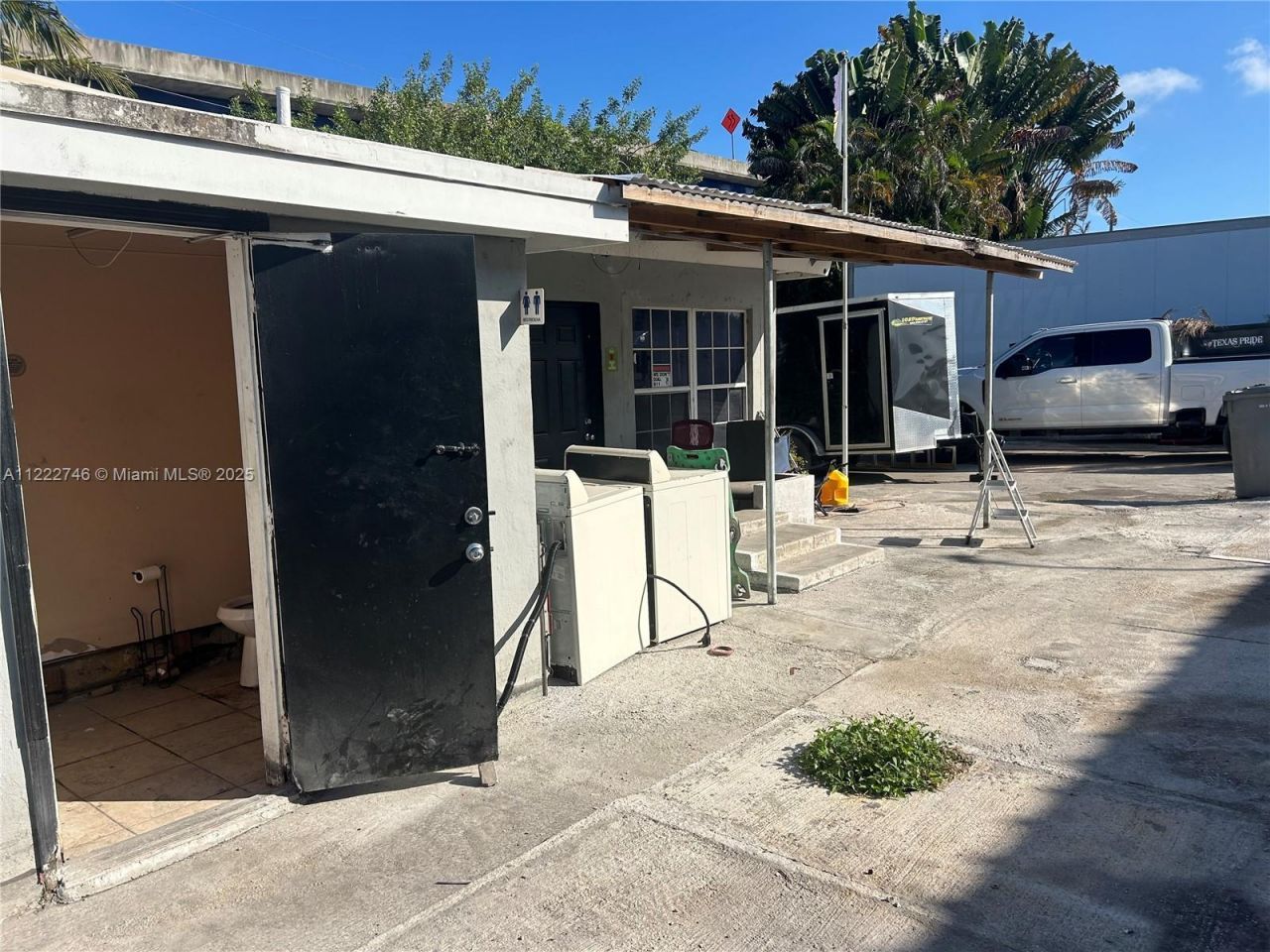 2490 SW 32nd St, Dania Beach, FL 33312 Photo