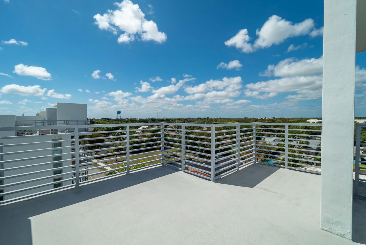 111 SE 1st Avenue, Unit 512, Delray Beach, FL 33444 Photo