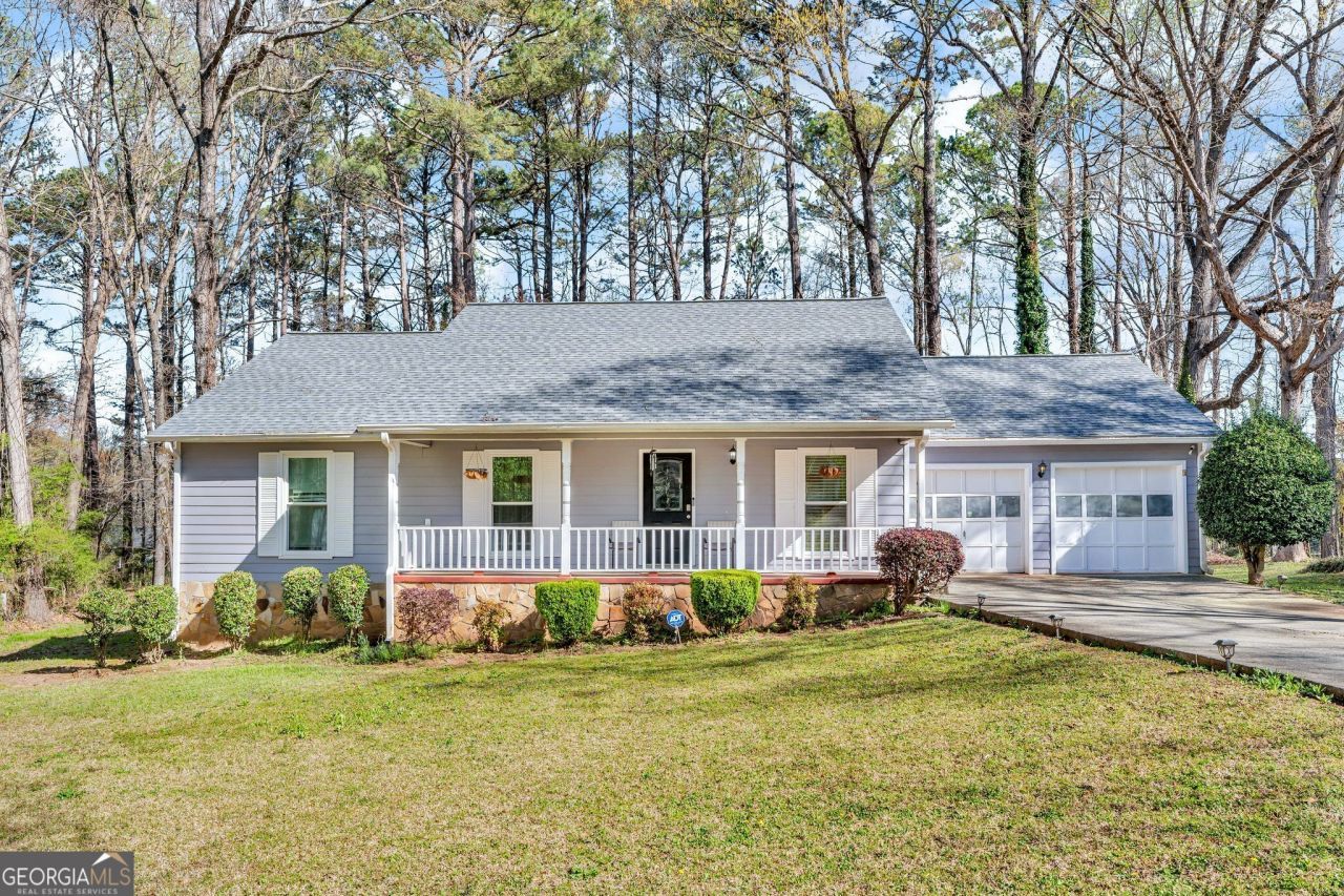 8698 Twin Oaks Drive, Jonesboro, GA 30236 Main Photo