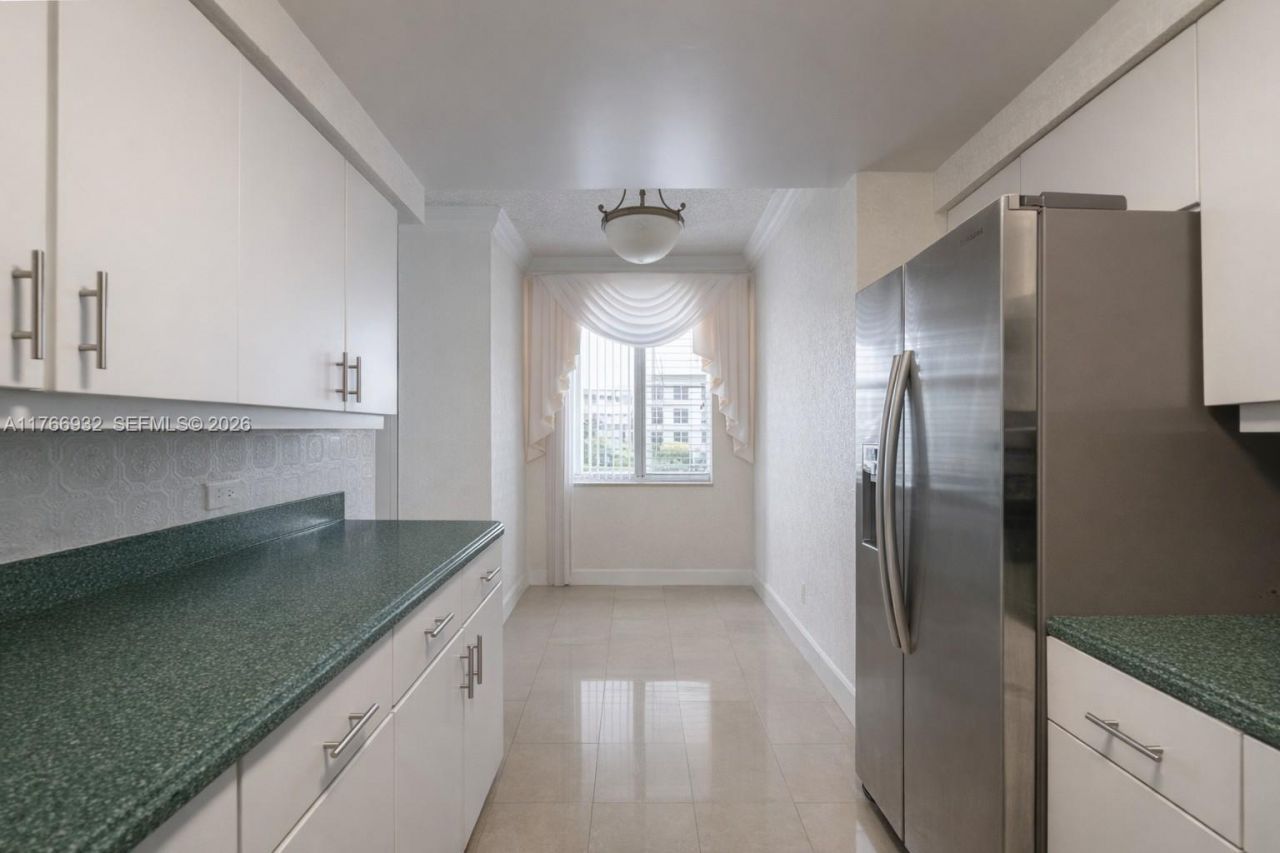 10140 W Bay Harbor Dr, Unit 502B, Bay Harbor Islands, FL 33154 Photo