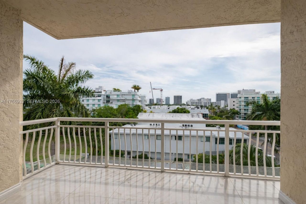 10140 W Bay Harbor Dr, Unit 502B, Bay Harbor Islands, FL 33154 Photo