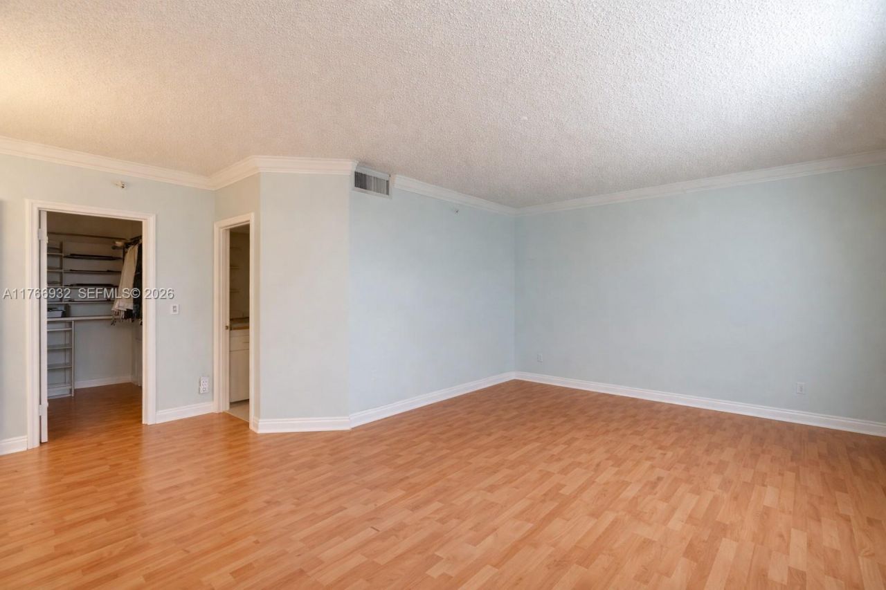 10140 W Bay Harbor Dr, Unit 502B, Bay Harbor Islands, FL 33154 Photo