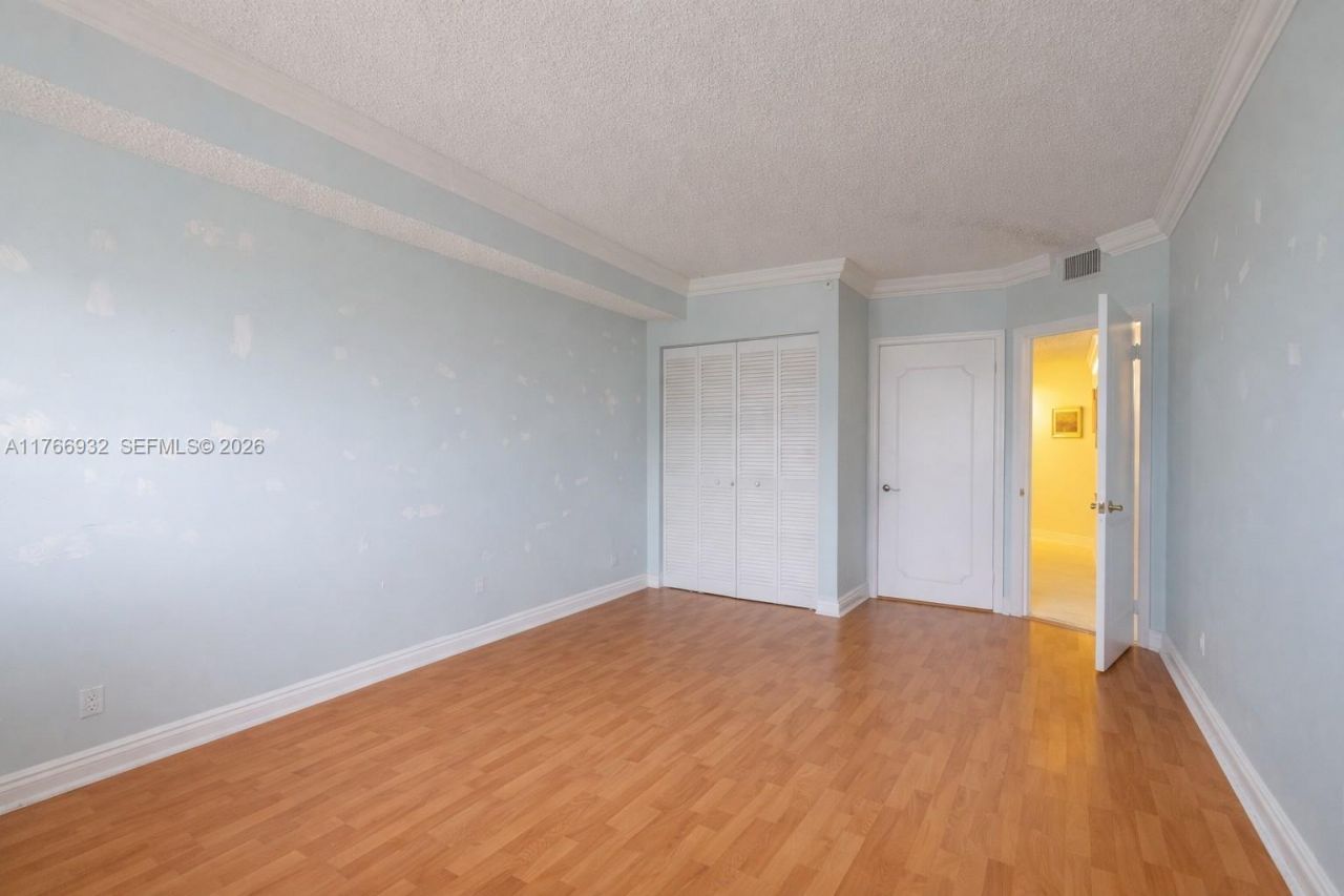 10140 W Bay Harbor Dr, Unit 502B, Bay Harbor Islands, FL 33154 Photo