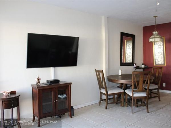 900 SW 11th Ave, Unit 5C, Hallandale Beach, FL 33009