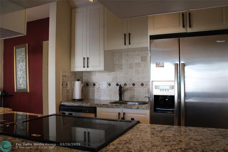 900 SW 11th Avenue, Unit 5C, Hallandale Beach, FL 33009 Photo