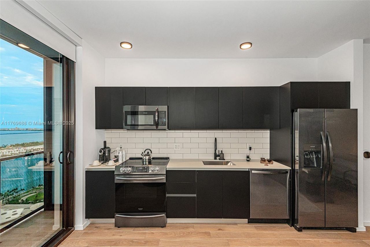 398 NE 5th St, Unit 4008, Miami, FL 33132 Photo