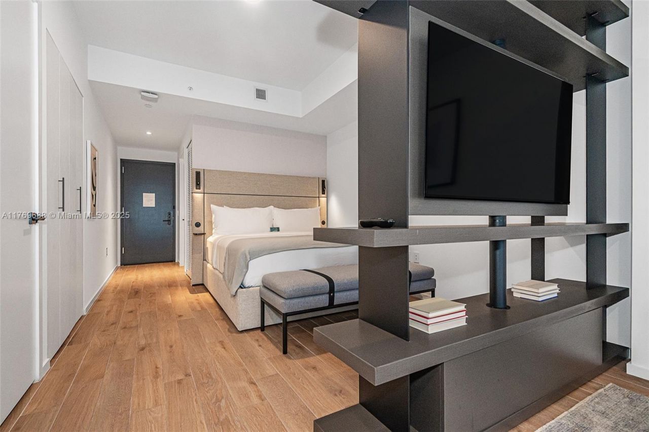398 NE 5th St, Unit 4008, Miami, FL 33132 Photo