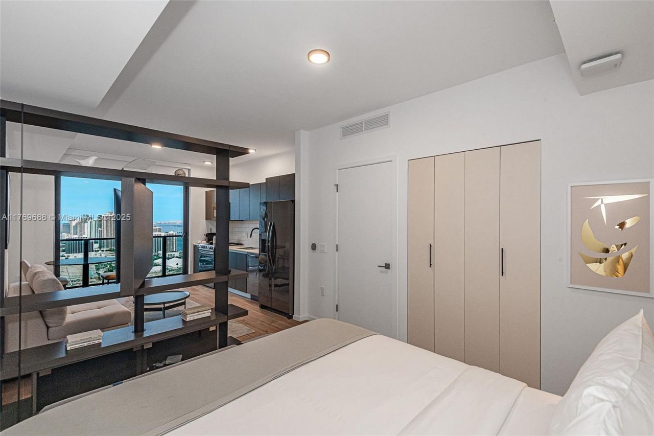 398 NE 5th St, Unit 4008, Miami, FL 33132 Photo