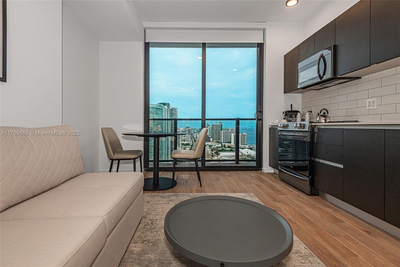 398 NE 5th St, Unit 4008, Miami, FL 33132 Photo