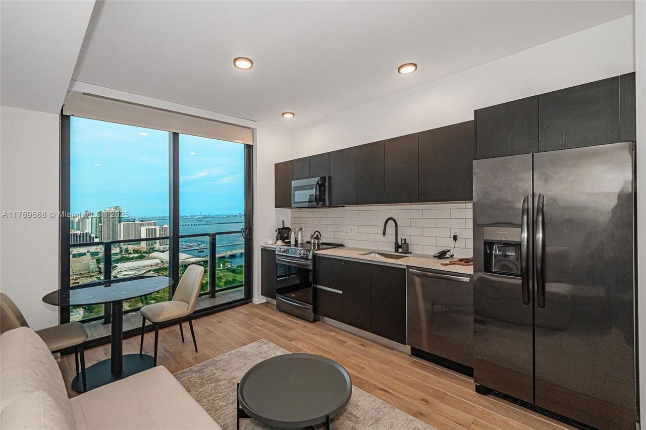 398 NE 5th St, Unit 4008, Miami, FL 33132 Photo