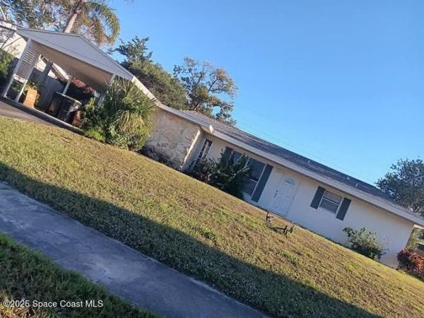 2050 Port Malabar Boulevard NE, Palm Bay, FL 32905