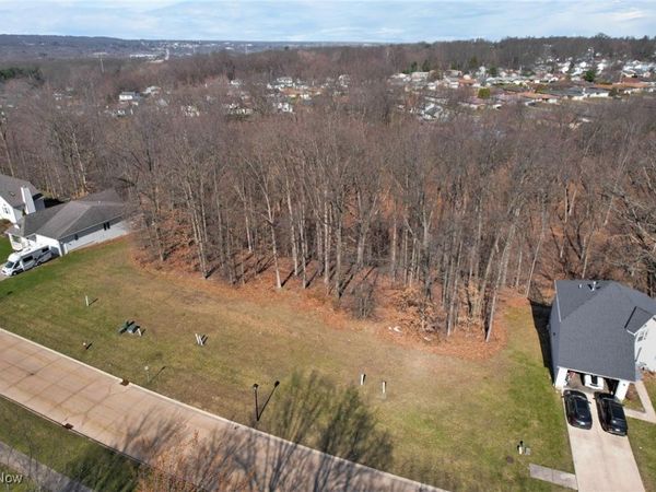 6372 Valley Ranch Drive, Garfield Heights, OH 44125