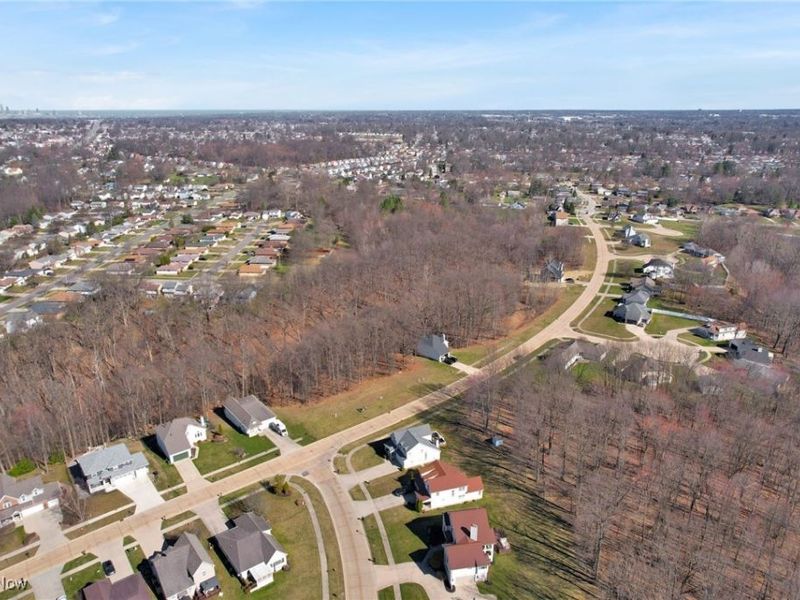 6372 Valley Ranch Drive, Garfield Heights, OH 44125 Photo 9