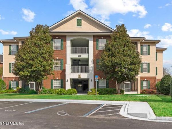 785 OAKLEAF PLANTATION Parkway, Unit 833, Orange Park, FL 32065