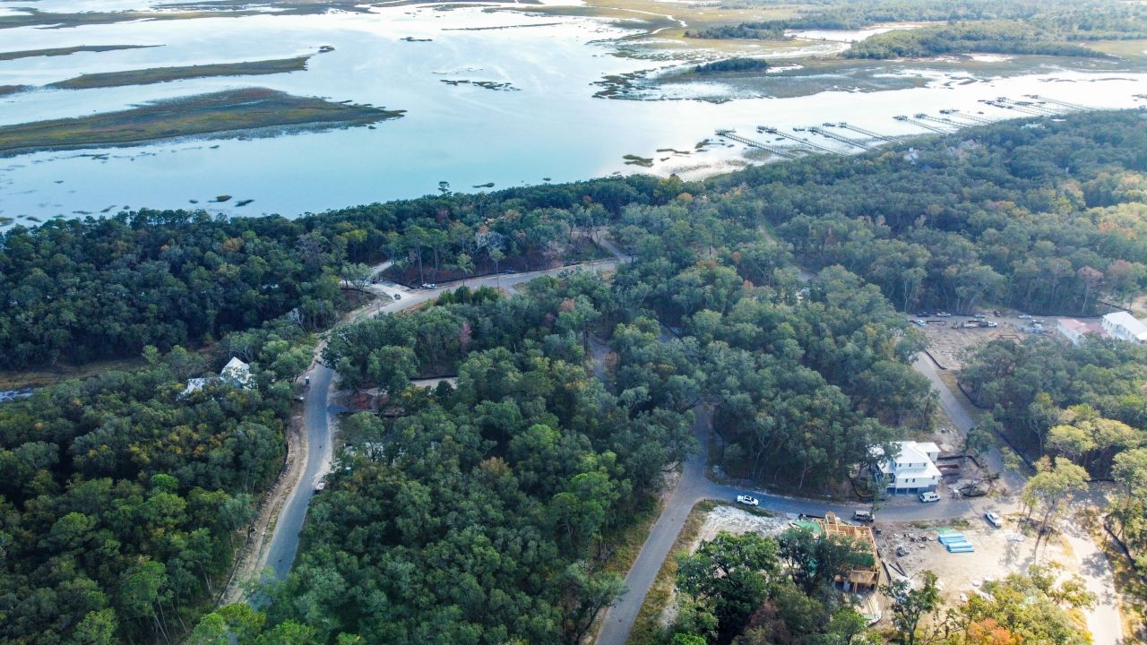 7021 Sounding Lane Photo 10