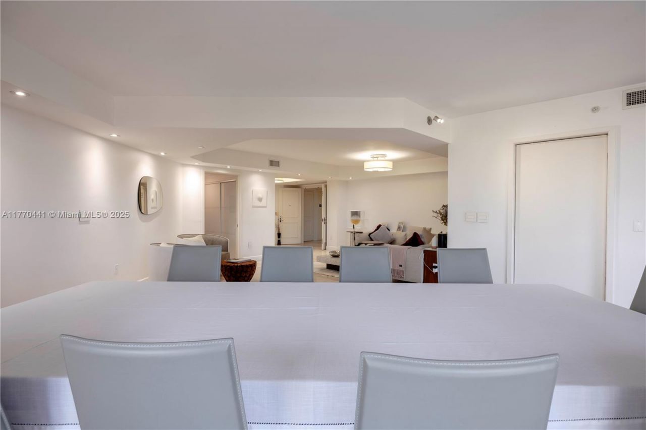 765 Crandon Blvd, Unit 307, Key Biscayne, FL 33149 Photo