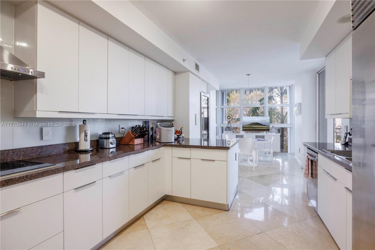 765 Crandon Blvd, Unit 307, Key Biscayne, FL 33149 Photo
