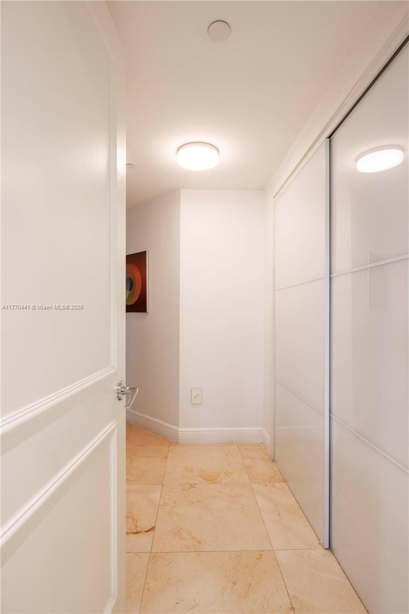 765 Crandon Blvd, Unit 307, Key Biscayne, FL 33149 Photo