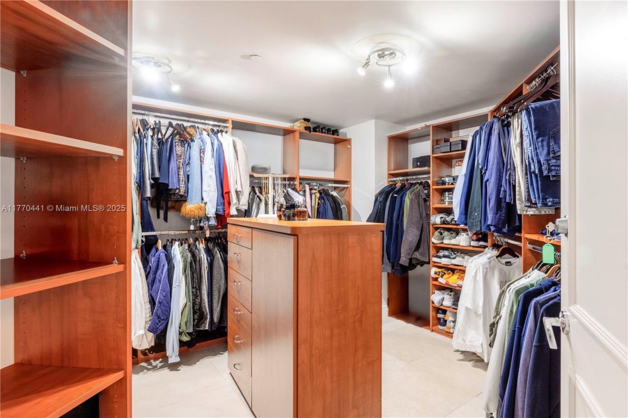 765 Crandon Blvd, Unit 307, Key Biscayne, FL 33149 Photo