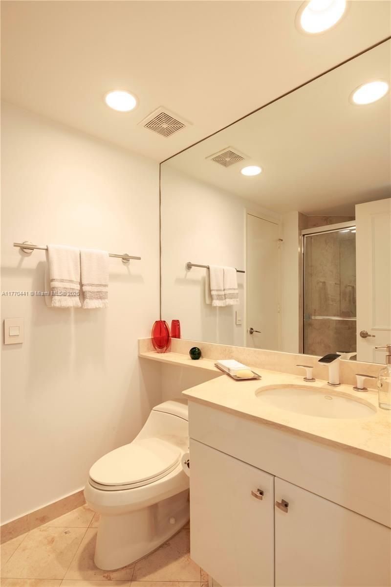 765 Crandon Blvd, Unit 307, Key Biscayne, FL 33149 Photo