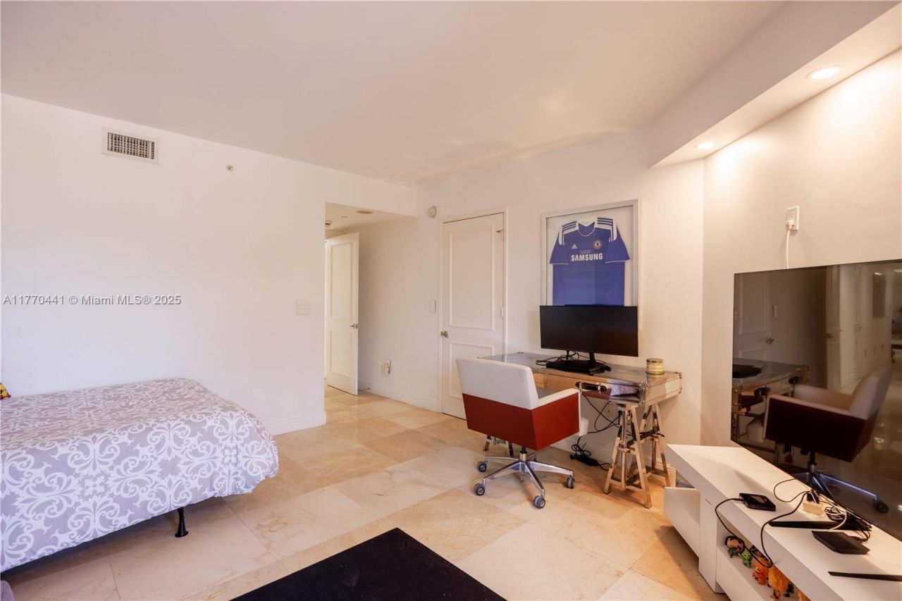 765 Crandon Blvd, Unit 307, Key Biscayne, FL 33149 Photo