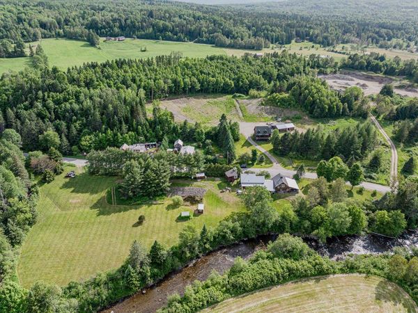 21 Bungy Road, Colebrook, NH 03576