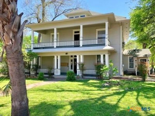 527 W San Antonio Street, San Marcos, TX 78666
