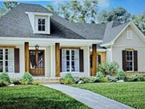 196 Brookwood Road, Halfmoon, NY 12188