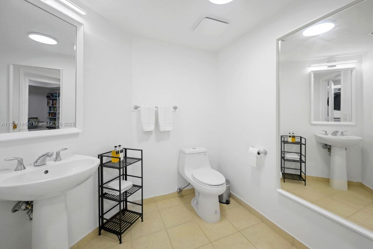 16699 Collins Ave, Unit 3306, Sunny Isles Beach, FL 33160 Photo