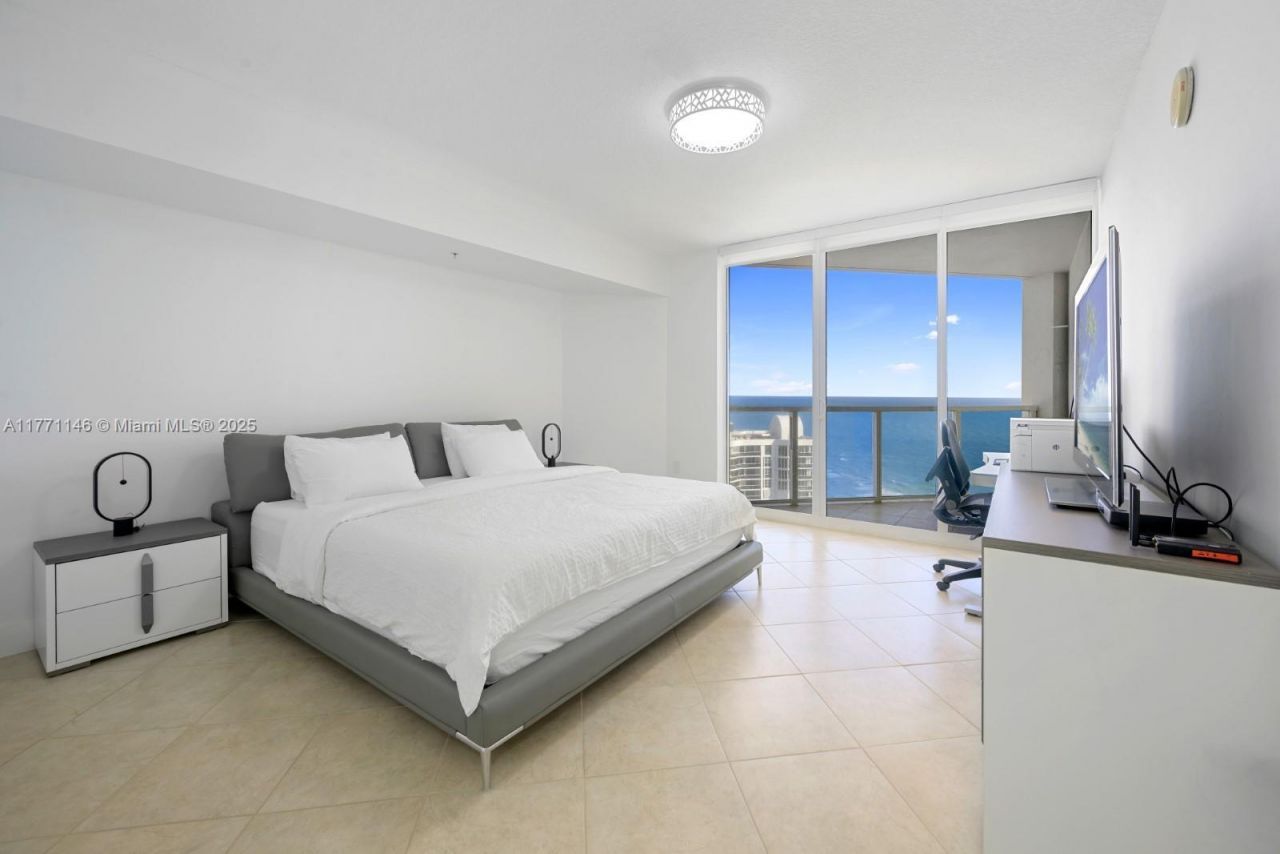 16699 Collins Ave, Unit 3306, Sunny Isles Beach, FL 33160 Photo