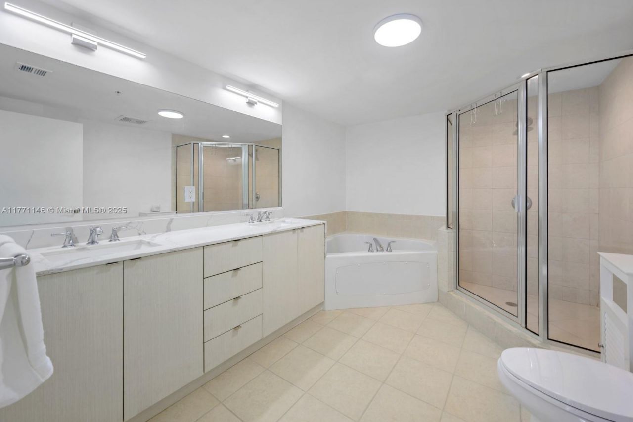 16699 Collins Ave, Unit 3306, Sunny Isles Beach, FL 33160 Photo