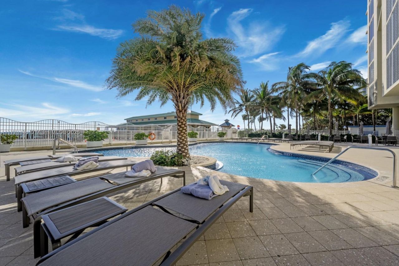 16699 Collins Ave, Unit 3306, Sunny Isles Beach, FL 33160 Photo