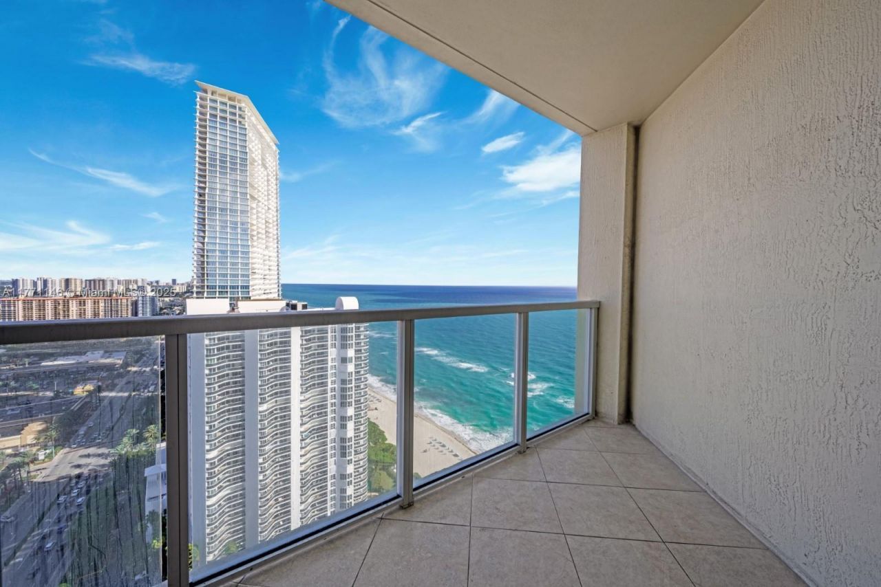 16699 Collins Ave, Unit 3306, Sunny Isles Beach, FL 33160 Photo